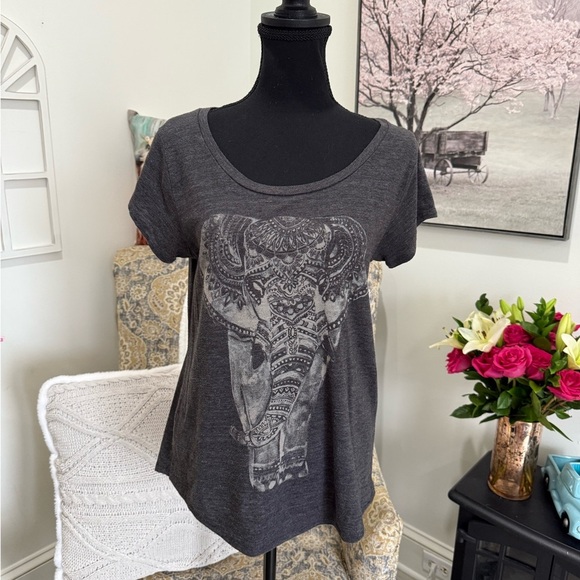Lucky Brand Graphic Gray Short Sleeve Tee - Picture 1 of 6